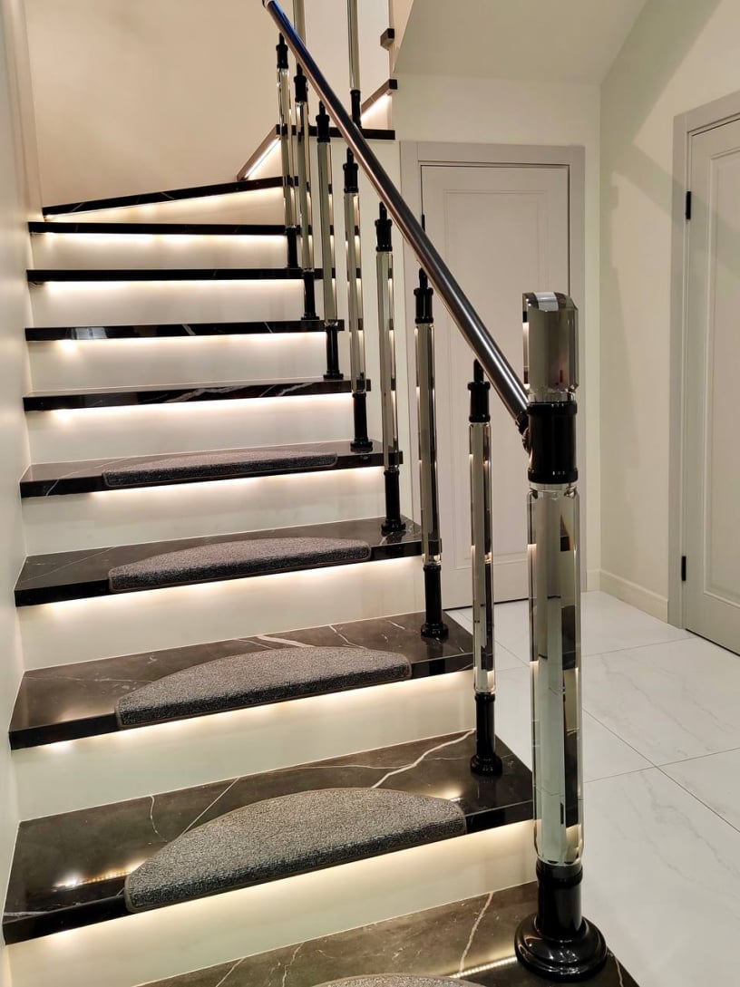 pleksi korkuluk, şeffaf küpeşte, merdiven korkuluğu, pleksi dikme, kristal korkuluk, pleksi trabzan, ışıklı korkuluk, pleksi baba, akrilik korkuluk, merdiven dikmesi, şeffaf trabzan, ledli korkuluk, pleksi küpeşte, lüks korkuluk, modern korkuluk, pleksi modelleri, cam korkuluk, balkon korkuluğu, pleksi aksesuar, pleksi montaj