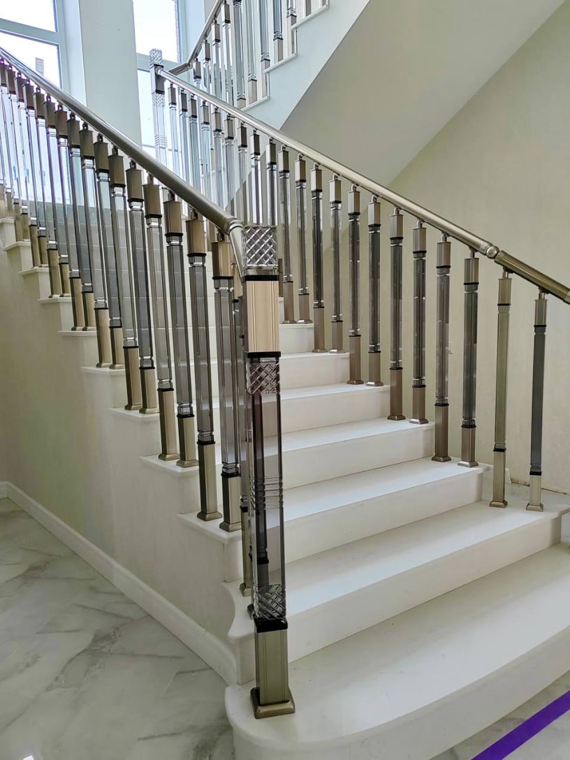 pleksi korkuluk, şeffaf küpeşte, merdiven korkuluğu, pleksi dikme, kristal korkuluk, pleksi trabzan, ışıklı korkuluk, pleksi baba, akrilik korkuluk, merdiven dikmesi, şeffaf trabzan, ledli korkuluk, pleksi küpeşte, lüks korkuluk, modern korkuluk, pleksi modelleri, cam korkuluk, balkon korkuluğu, pleksi aksesuar, pleksi montaj